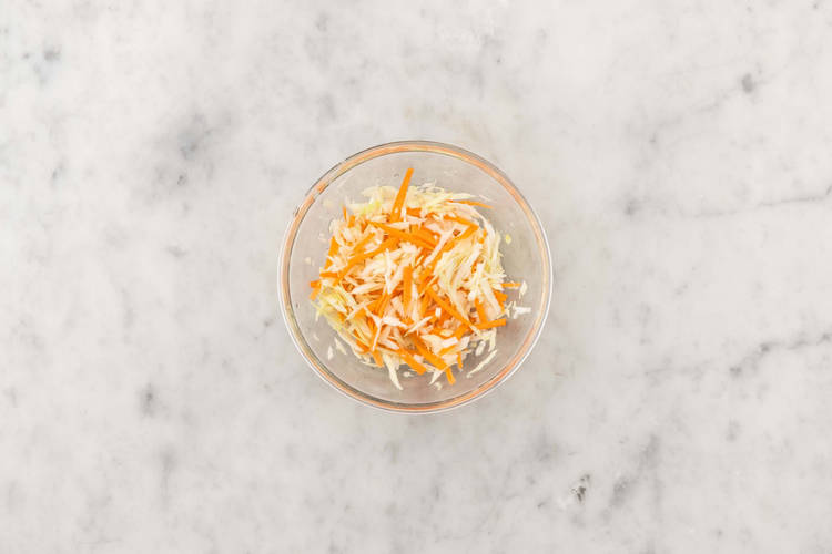 Préparer la vinaigrette à l'aigre-douce