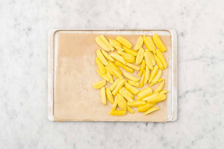 Hornea las patatas