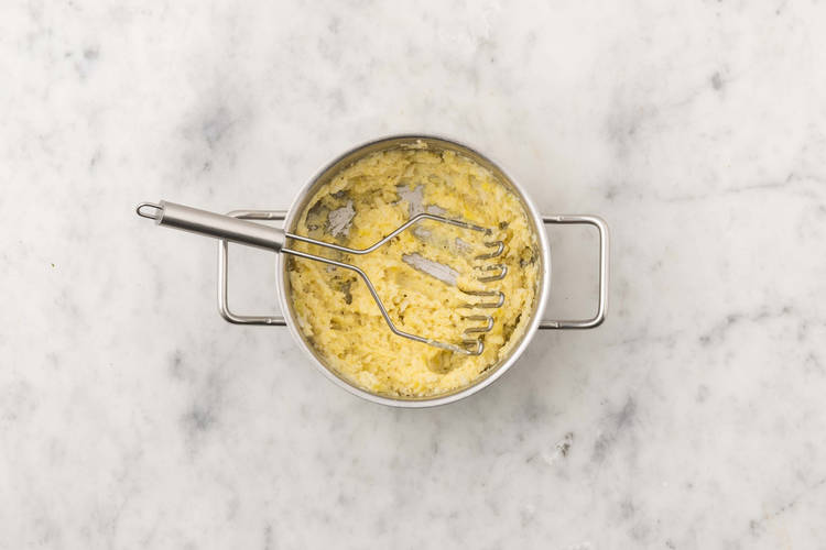 Cuire la purée de chou-fleur et de pommes de terre