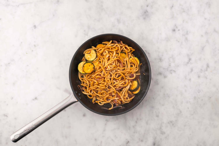 Coat the Noodles
