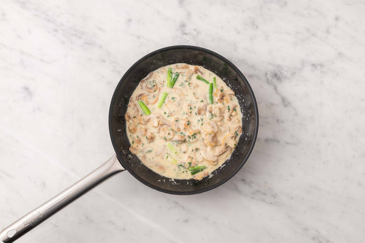 Pilzsauce zubereiten