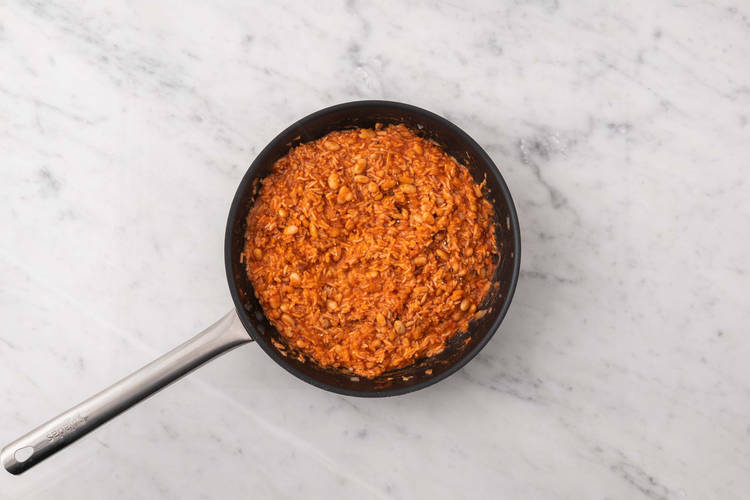 Préparer le riz à la tomate