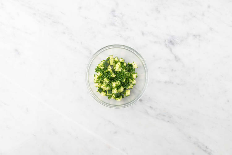 Für den Gurkensalat