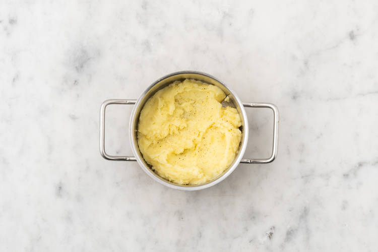 Prepara el puré de patata