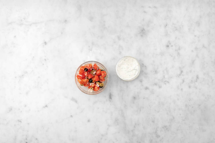 Make salad and yogurt sauce