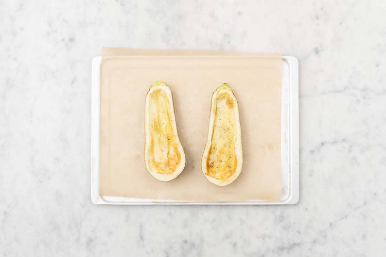 Enfourner les aubergines
