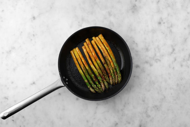 Cuocere gli asparagi
