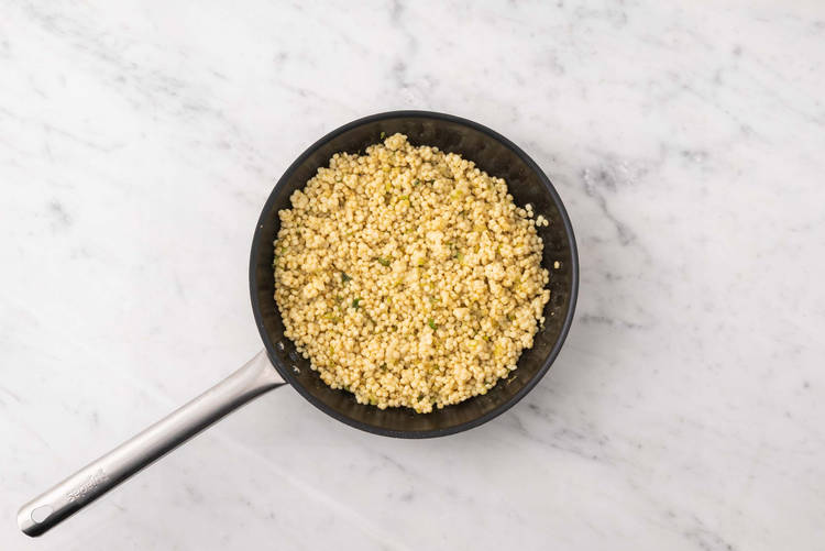 Parelcouscous afwerken