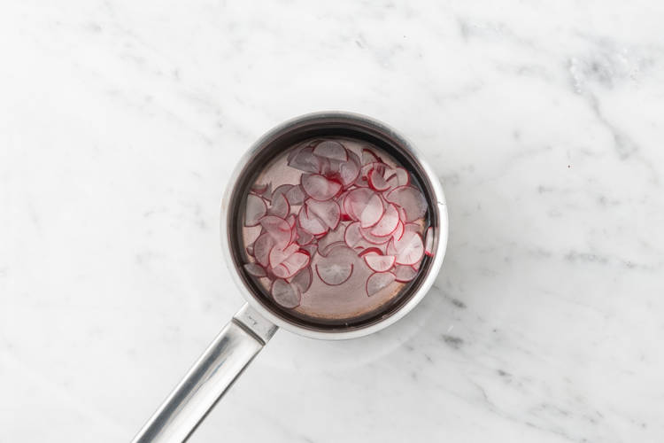 Make pickled radishes
