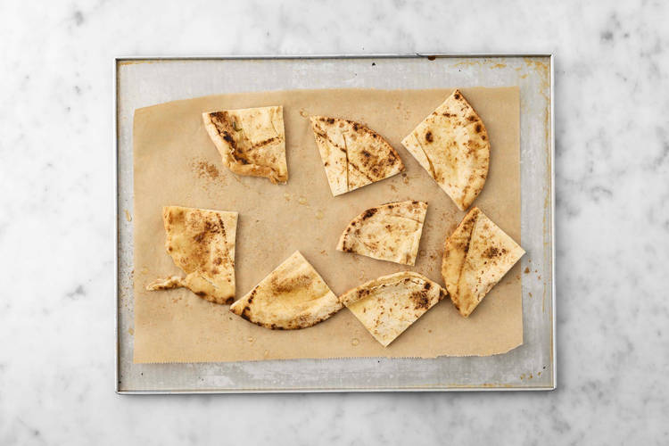 Prepara el pan de pita