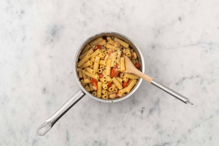 Condire la pasta