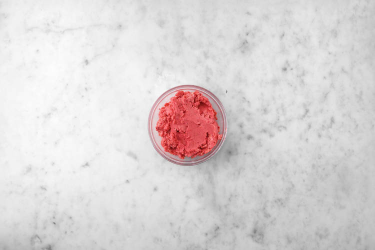 Préparer le sorbet fraise-framboise