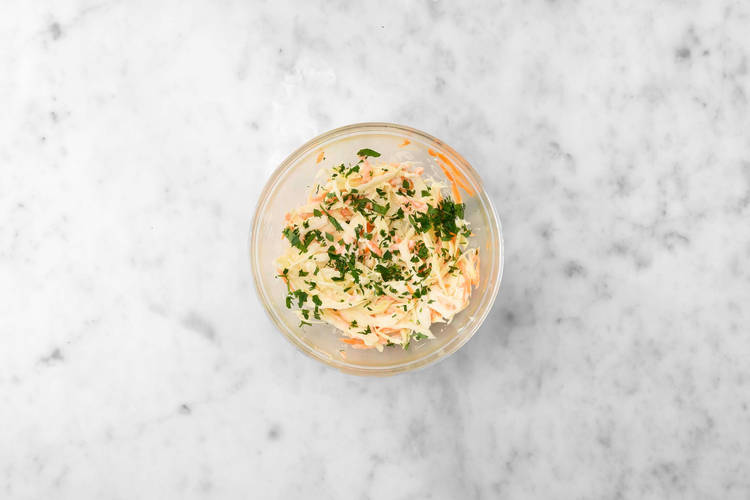 Préparer la salade de chou