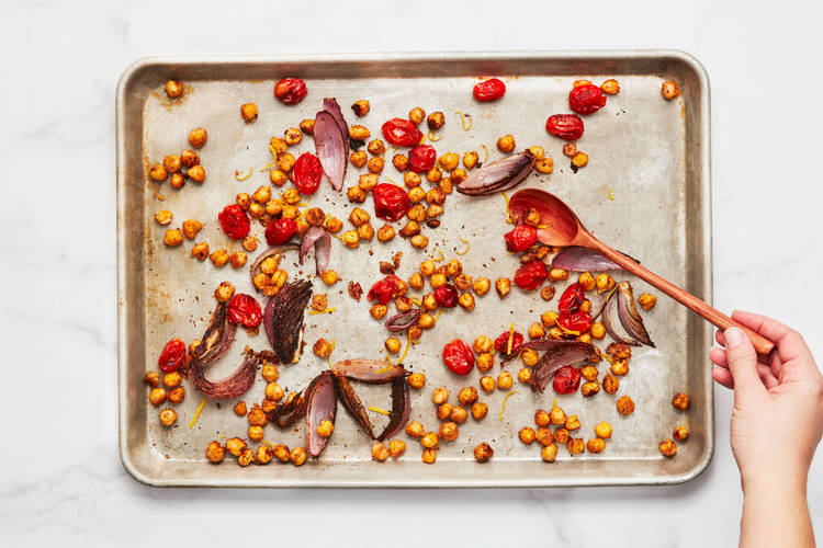 ROAST VEGGIES & CHICKPEAS