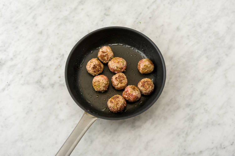 Cuocere le polpette
