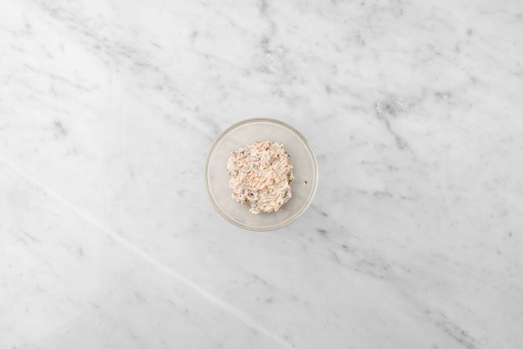 Préparer la salade de saumon