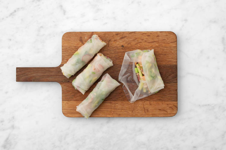 Garnir les feuilles de riz