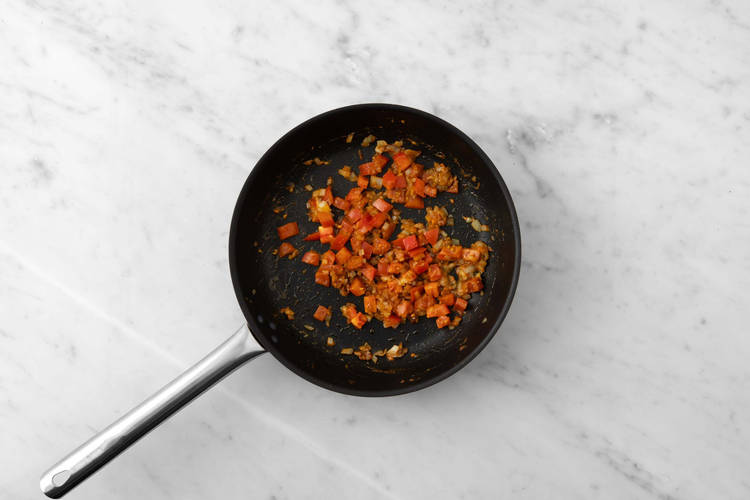 Cocina y especia las verduras