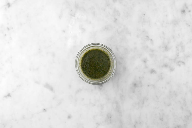 Prepara la salsa de cilantro