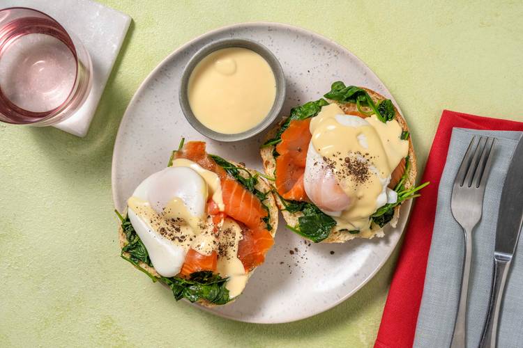 "Eggs royale" - eieren op briochebrood met gerookte zalm