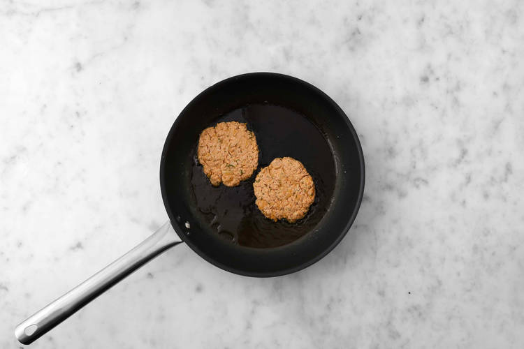 Hacktätschli anbraten