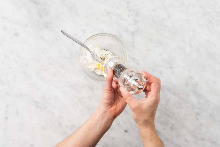 Préparer le yogourt citronné