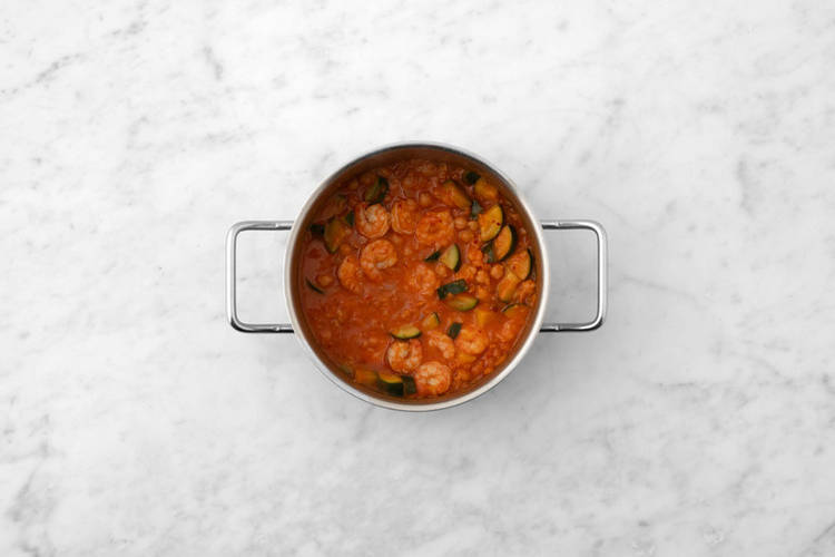Simmer the Prawns