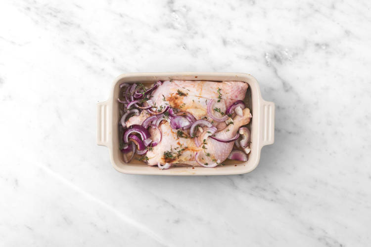 Enfourner le poulet