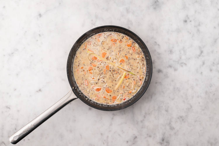 Aggiungere il latte di cocco