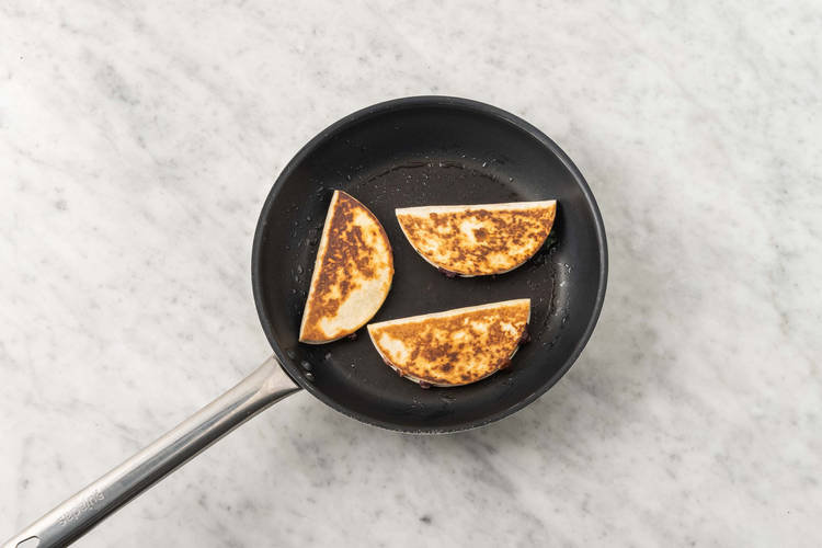 Tostare le quesadillas