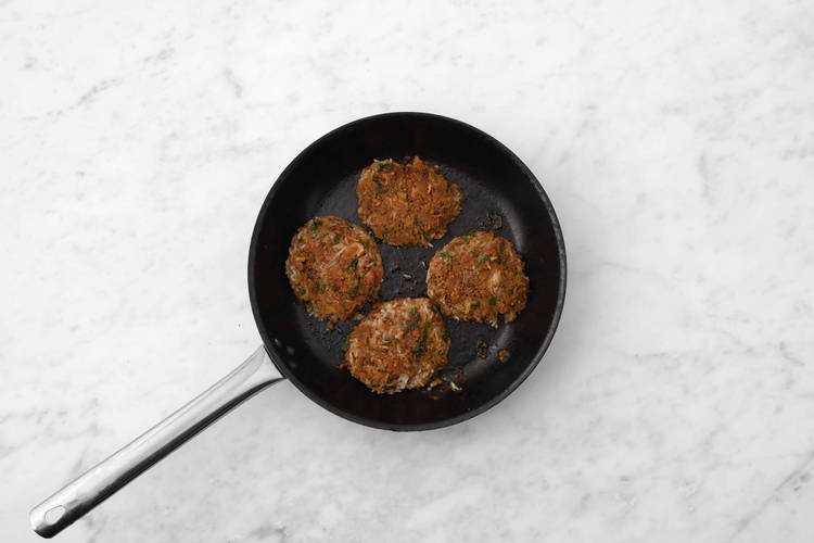 Prepara y cocina las hamburguesas
