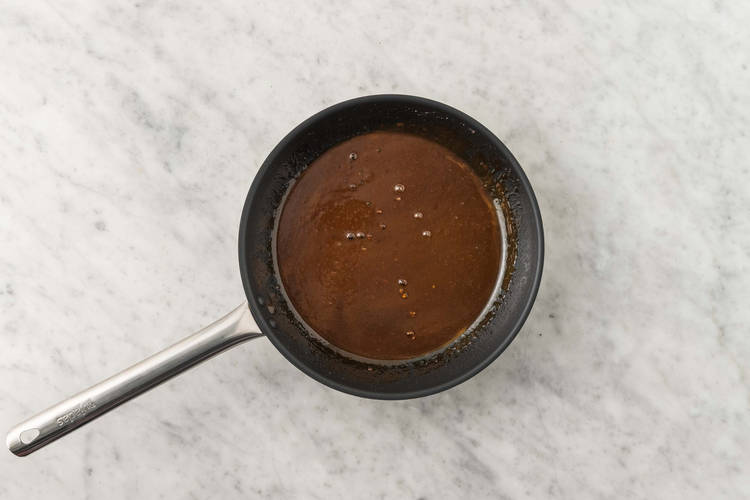 Prepara la salsa