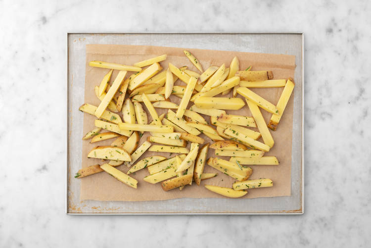 Hornea las patatas al romero