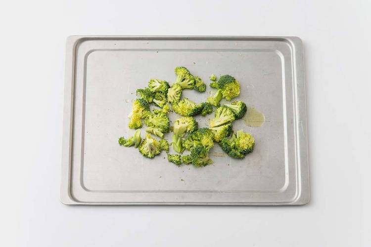 RÔTIR LE BROCOLI ET CUIRE LES NOUILLES