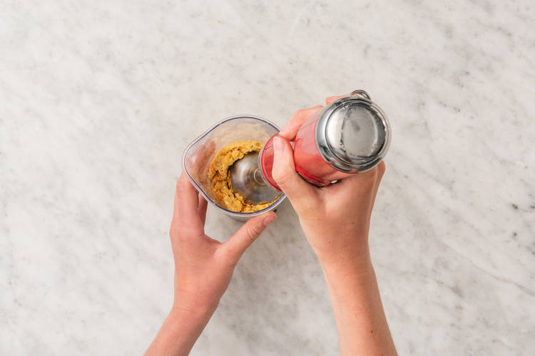 Kichererbsenteig mixen