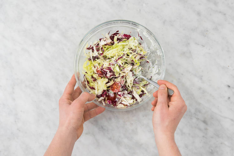 Mélanger la salade