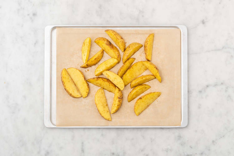 Enfourner les potatoes