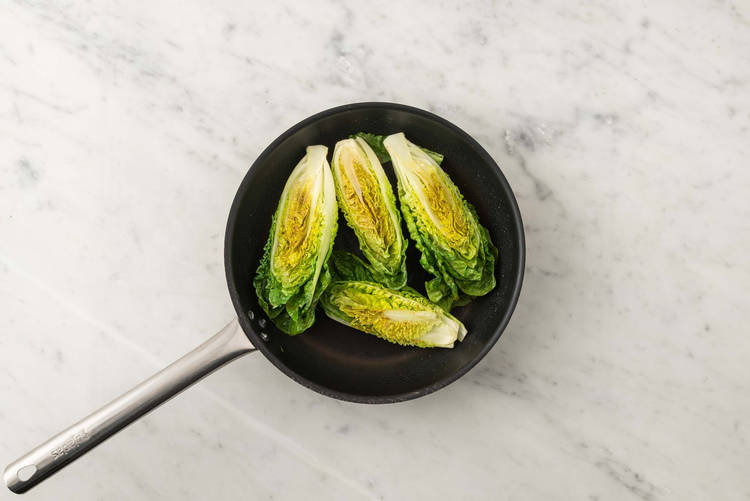 Cocina los cogollos y tirabeques