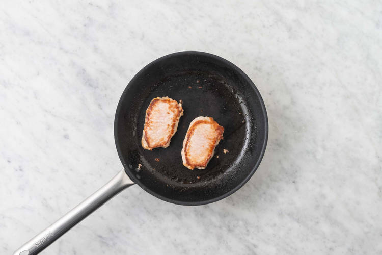 Cuire l'escalope de jambon