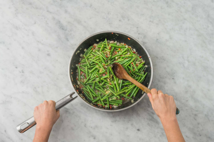 Préparer les haricots verts relevés