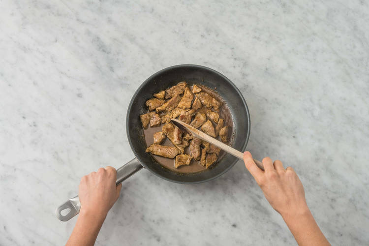 Apprêter le rendang