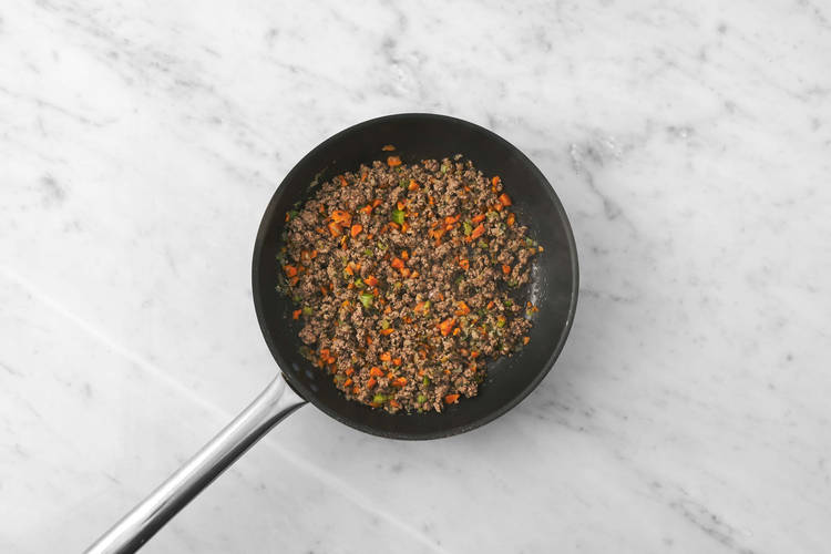 Préparer et commencer la sauce