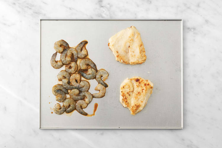 Rôtir les crevettes et le poulet