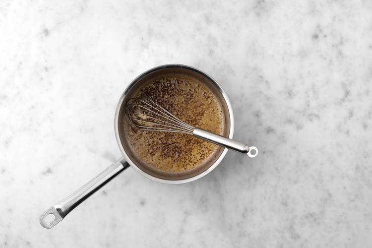 Préparer le glaçage au beurre  noisette