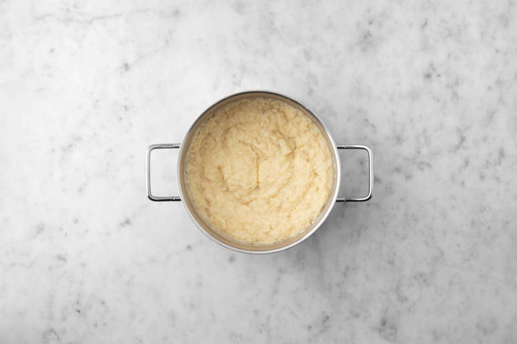 Mash potatoes and celeriac