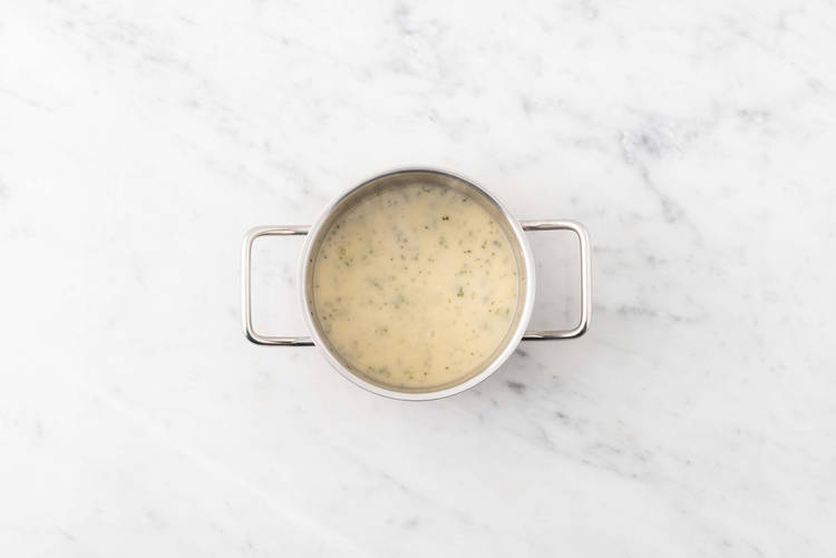 Préparer la sauce à la sauge