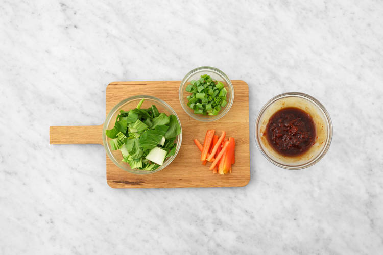 Préparer et mélanger la sauce