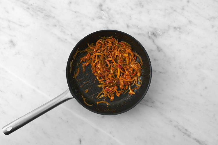 Fajita-Füllung braten