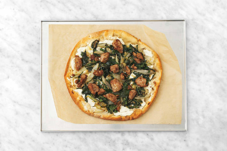 Condire la pizza