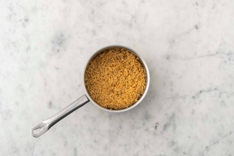 Cuire le riz et les légumes